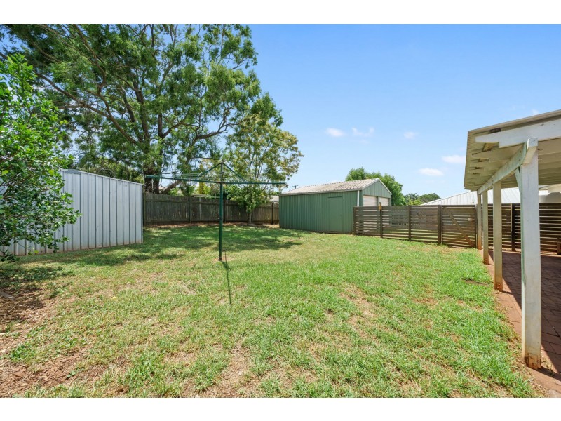 33 Seppelt Street, Wilsonton Heights QLD 4350
