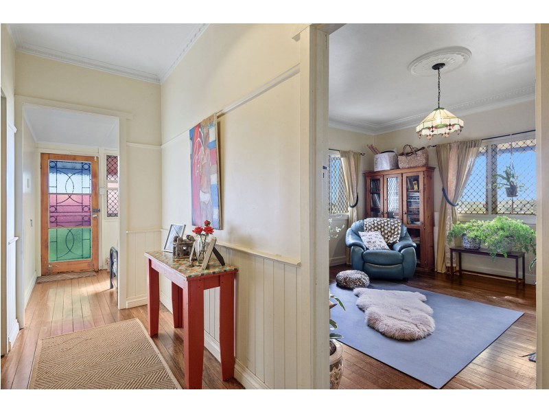 296 South Street, Harristown QLD 4350