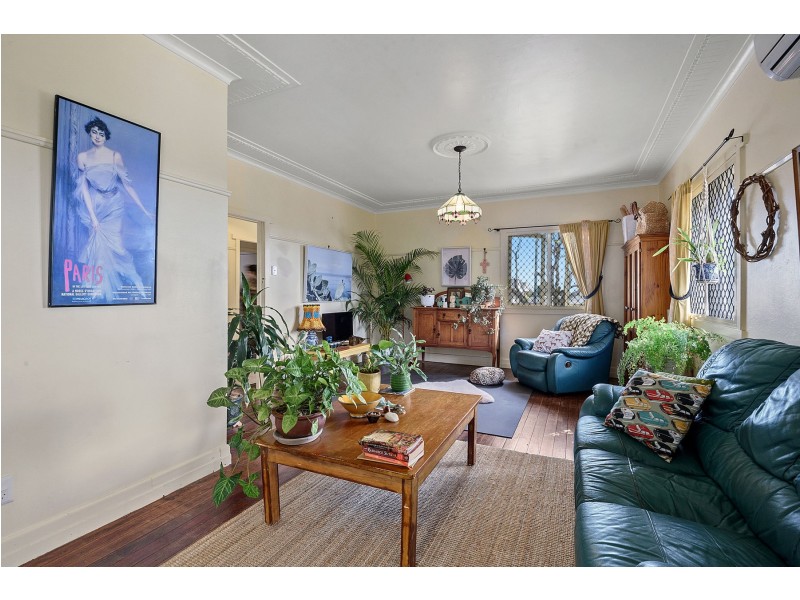 296 South Street, Harristown QLD 4350