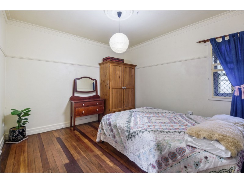 296 South Street, Harristown QLD 4350