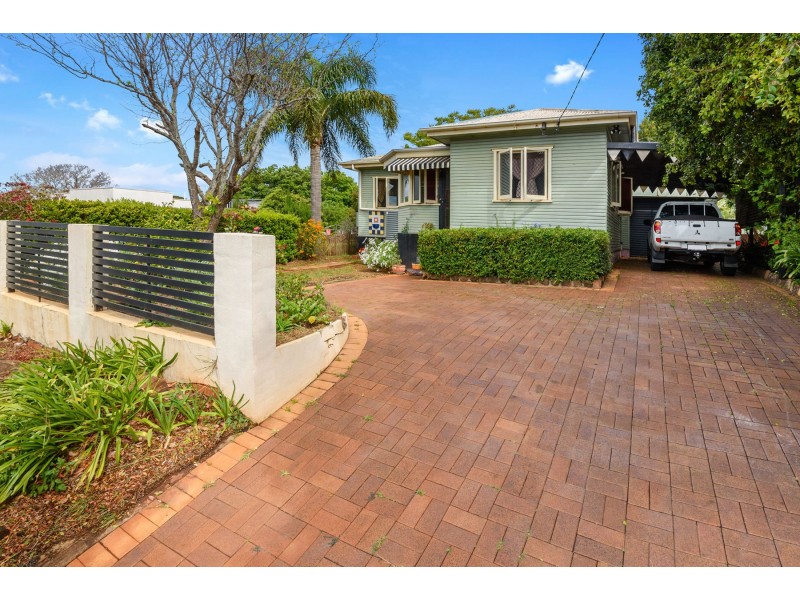 296 South Street, Harristown QLD 4350