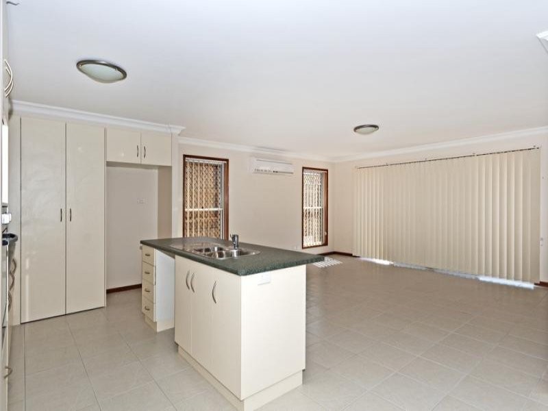 2/5 Amity Court, Harristown QLD 4350