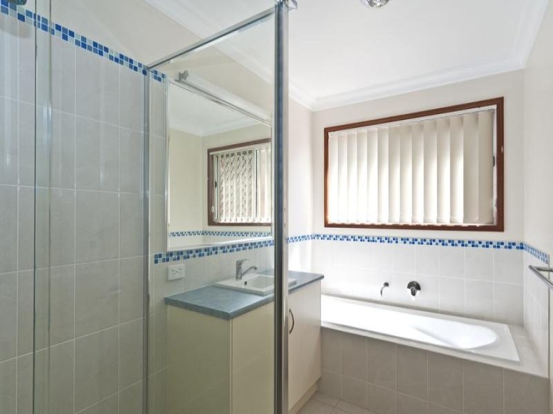 2/5 Amity Court, Harristown QLD 4350