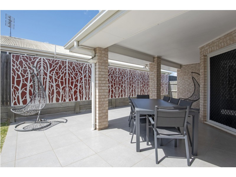 15 Barambah Street, Glenvale QLD 4350