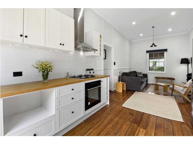 17 Phillip Street, East Toowoomba QLD 4350