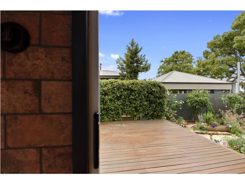 17 Phillip Street, East Toowoomba QLD 4350