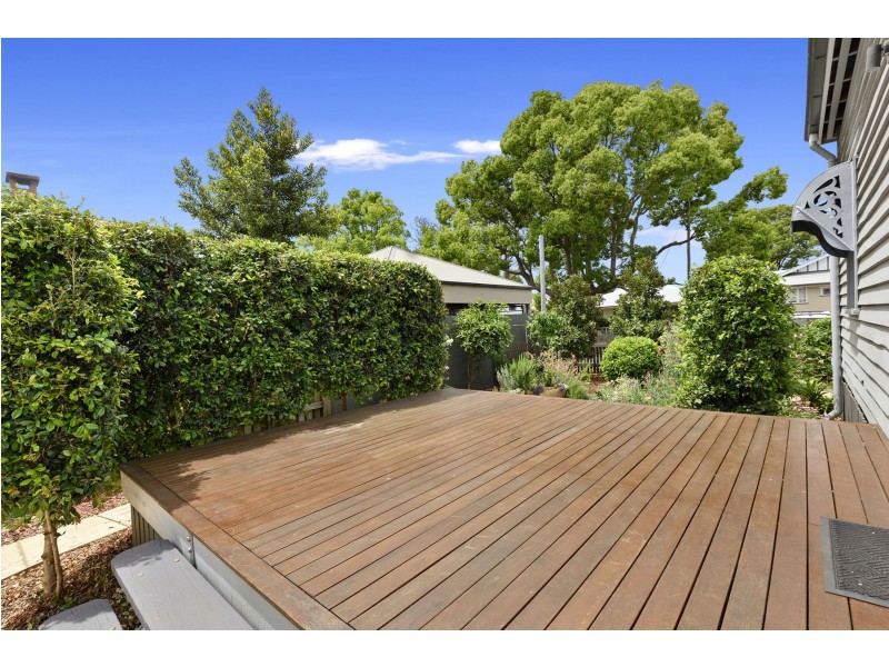 17 Phillip Street, East Toowoomba QLD 4350