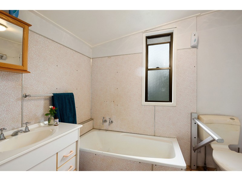 44 Dunne Street, Harristown QLD 4350