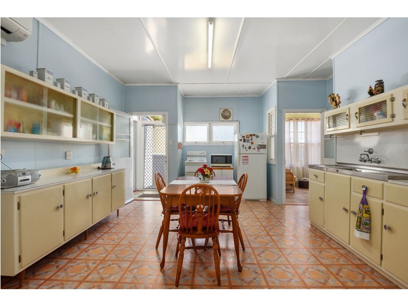 14 McDonald Street, Oakey QLD 4401