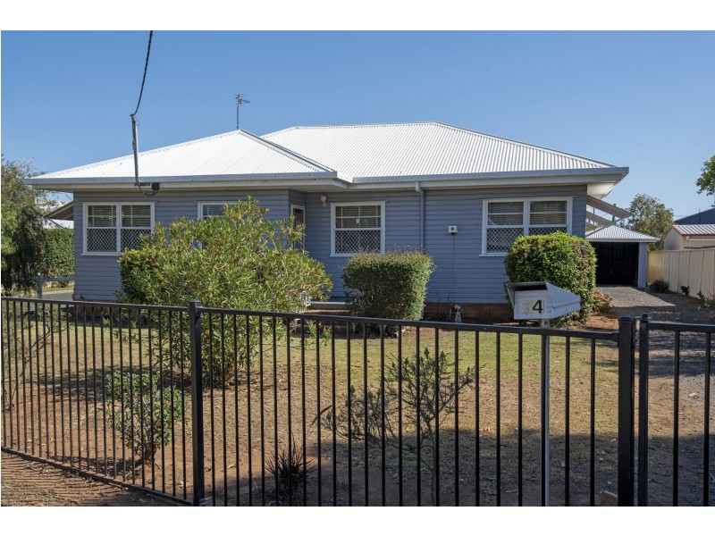 14 McDonald Street, Oakey QLD 4401