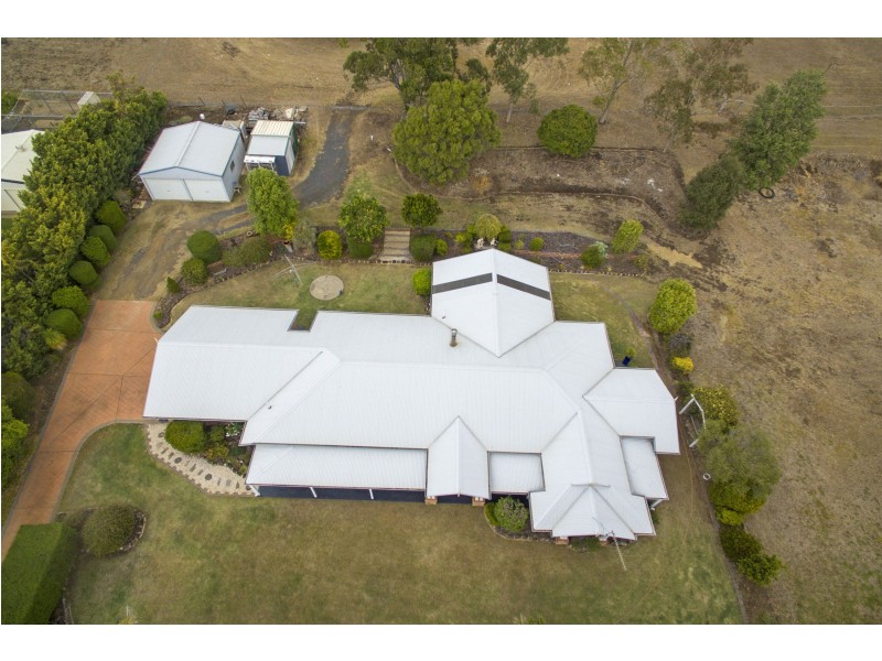 5 Diana Court, Cotswold Hills QLD 4350