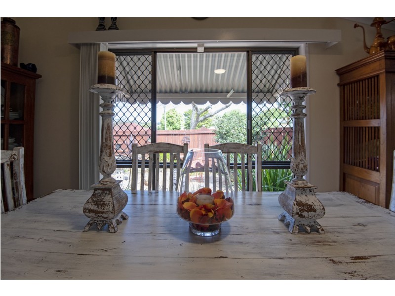 814 Ruthven Street, Kearneys Spring QLD 4350