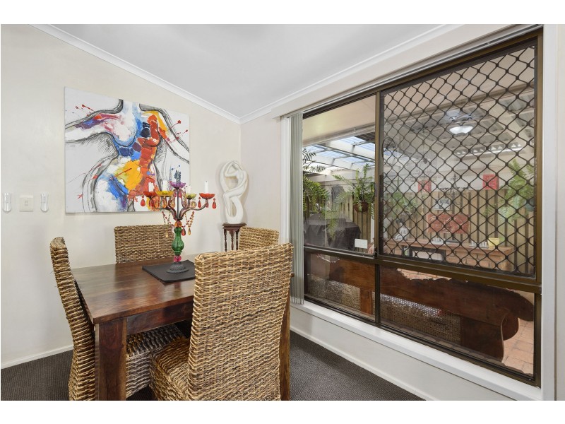 814 Ruthven Street, Kearneys Spring QLD 4350