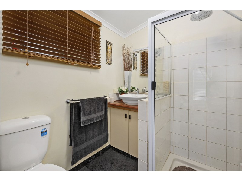 814 Ruthven Street, Kearneys Spring QLD 4350