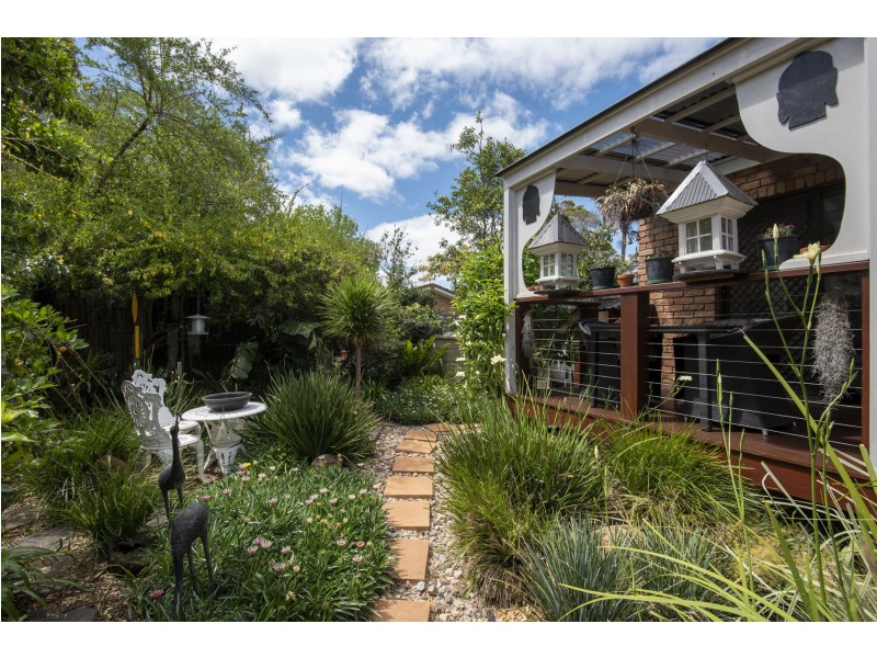 814 Ruthven Street, Kearneys Spring QLD 4350