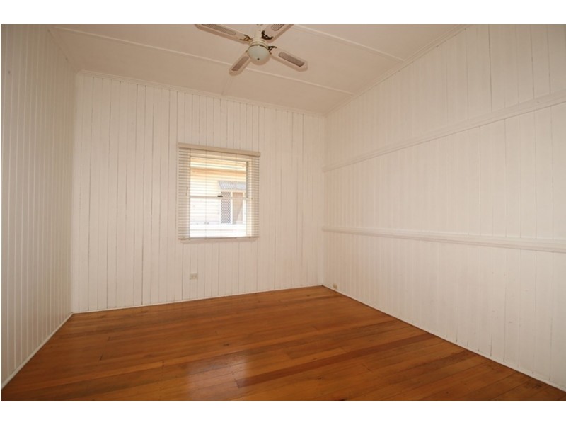 222 Bridge Street, Newtown QLD 4350