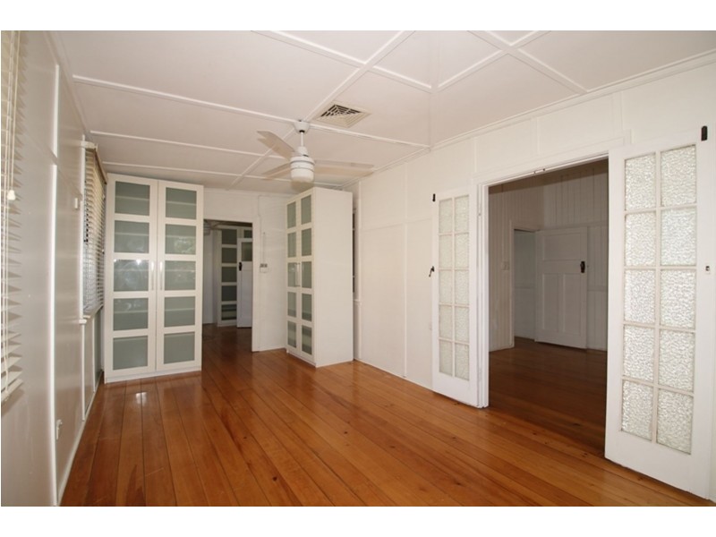 222 Bridge Street, Newtown QLD 4350