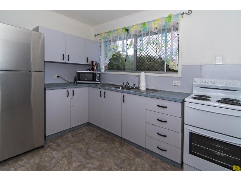 17 Chopin St, Rockville QLD 4350