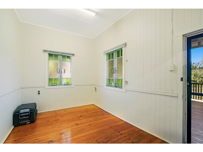 85 West Street, Newtown QLD 4350
