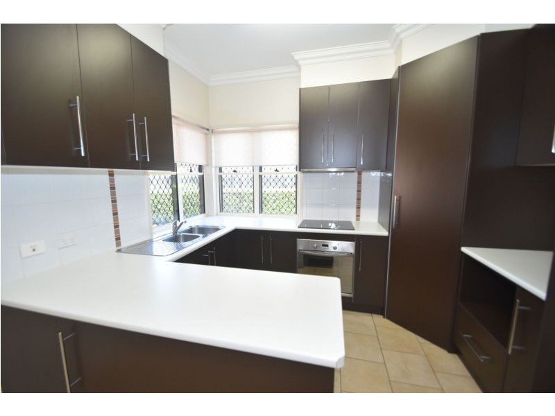 2/353 Greenwattle Street, Wilsonton QLD 4350