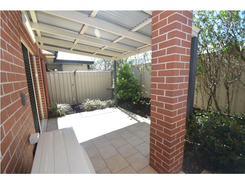 2/353 Greenwattle Street, Wilsonton QLD 4350