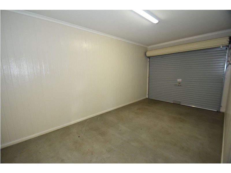 2/353 Greenwattle Street, Wilsonton QLD 4350
