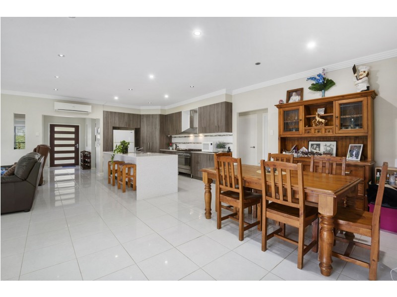 24 Murray Street, Southbrook QLD 4363