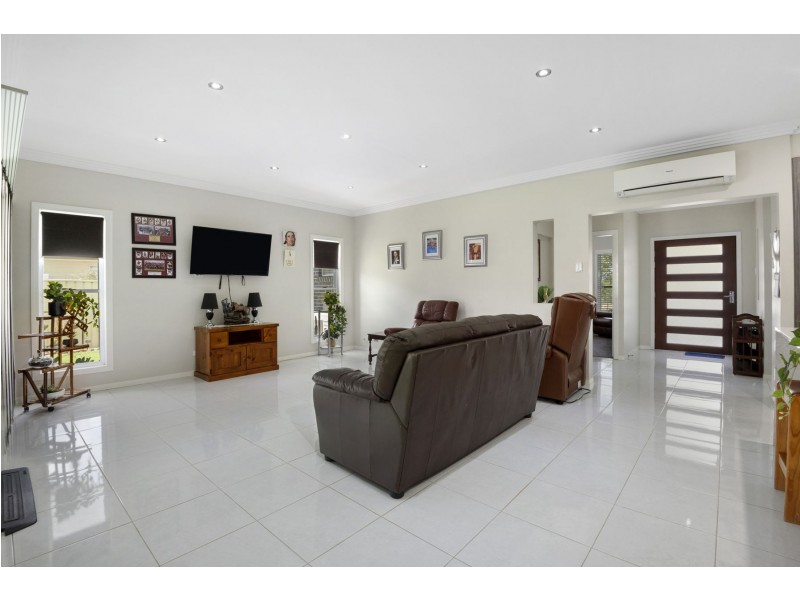 24 Murray Street, Southbrook QLD 4363