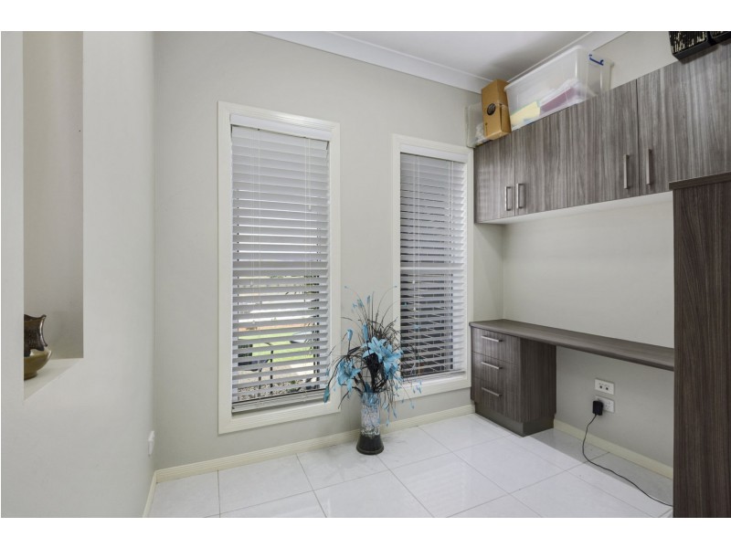 24 Murray Street, Southbrook QLD 4363