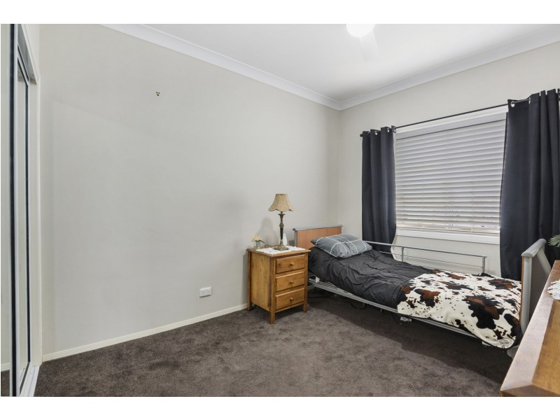 24 Murray Street, Southbrook QLD 4363