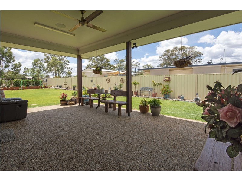 24 Murray Street, Southbrook QLD 4363