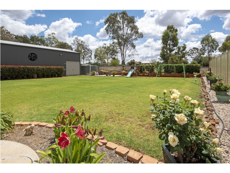 24 Murray Street, Southbrook QLD 4363