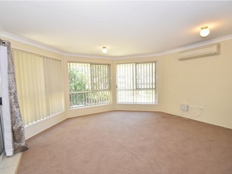 2/5 Beer Court, Kearneys Spring QLD 4350