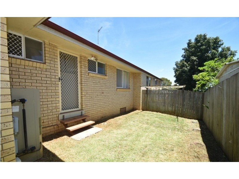 2/5 Beer Court, Kearneys Spring QLD 4350