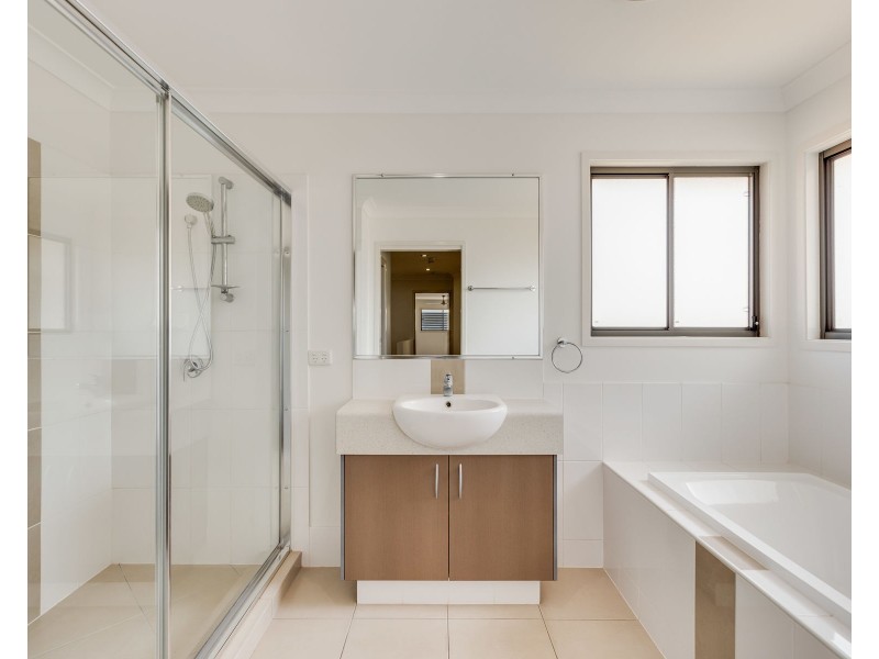 4/44 Gostwyck Street, Newtown QLD 4350