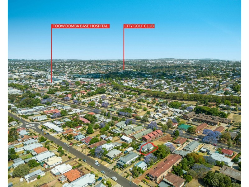 4/44 Gostwyck Street, Newtown QLD 4350