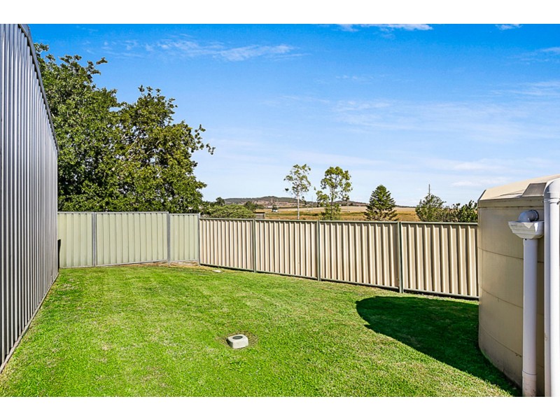 106 Main Street, Westbrook QLD 4350