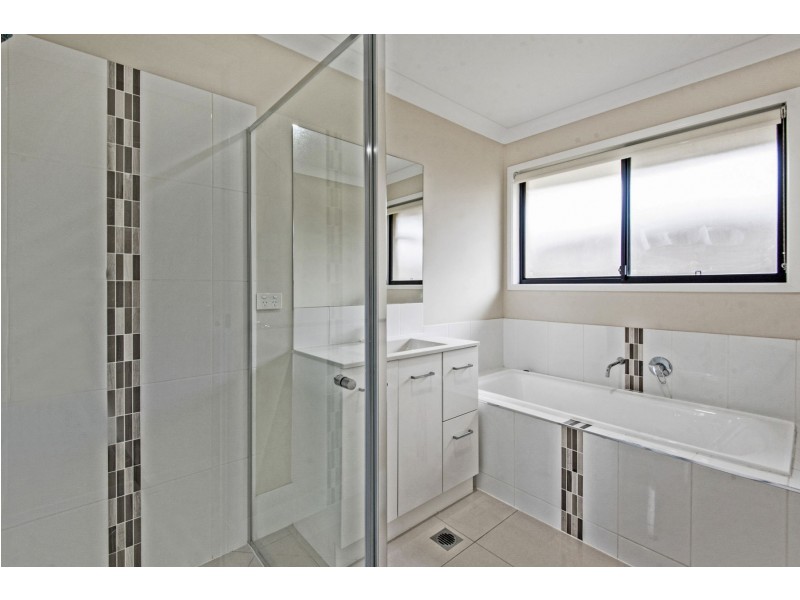 6 Kensei Street, Wyreema QLD 4352