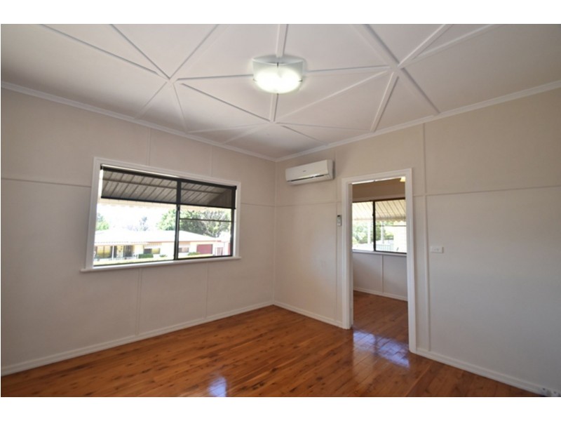 17 Searle Street, South Toowoomba QLD 4350