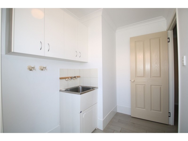 9 Paulene Crescent, Kearneys Spring QLD 4350