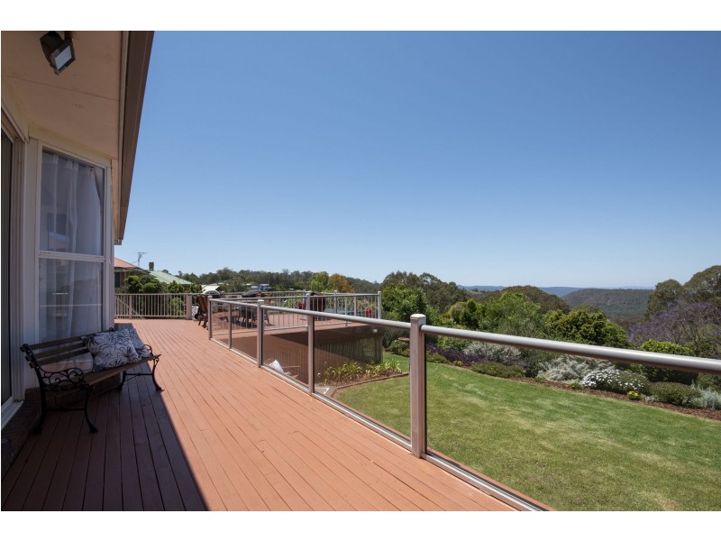 6 Hull Court, Highfields QLD 4352