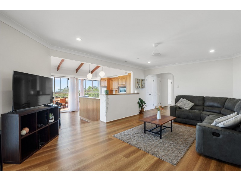 6 Hull Court, Highfields QLD 4352