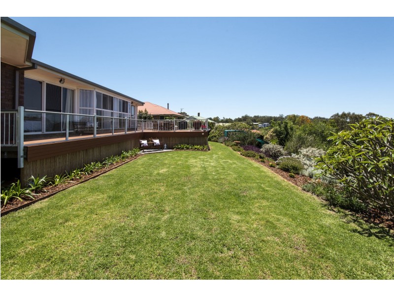 6 Hull Court, Highfields QLD 4352