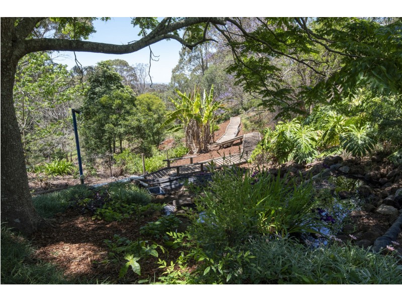 6 Hull Court, Highfields QLD 4352