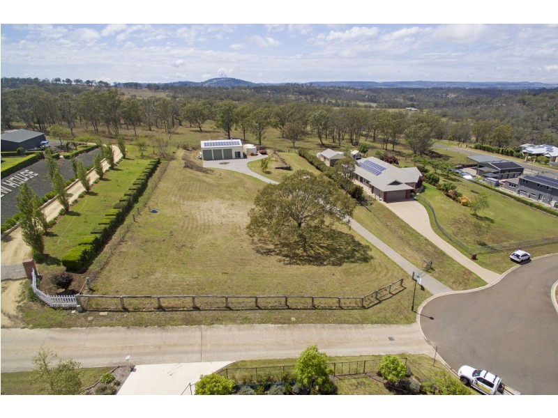 18 Timothy Drive, Vale View QLD 4352