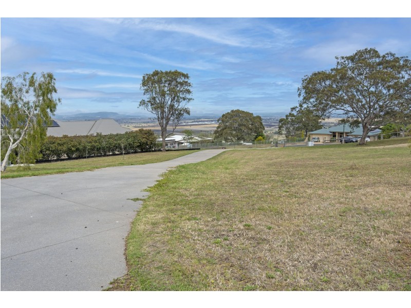 18 Timothy Drive, Vale View QLD 4352