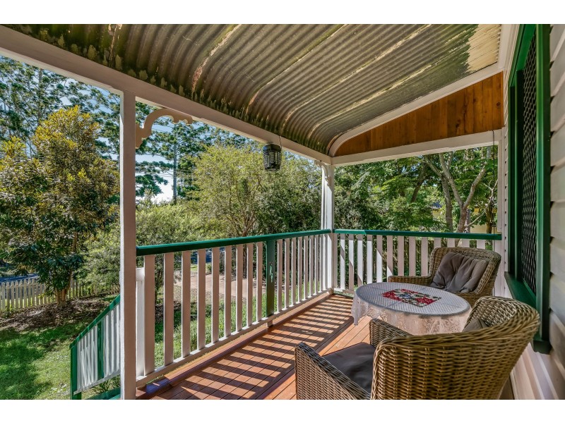 60 Hogg Street, Rockville QLD 4350