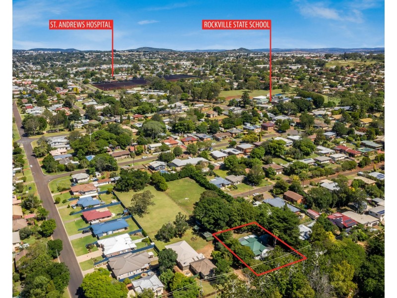 60 Hogg Street, Rockville QLD 4350