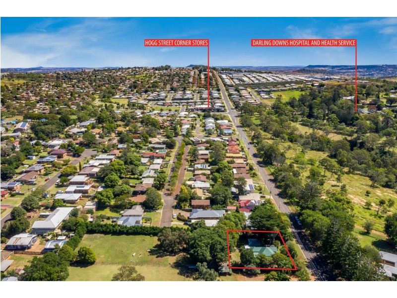 60 Hogg Street, Rockville QLD 4350