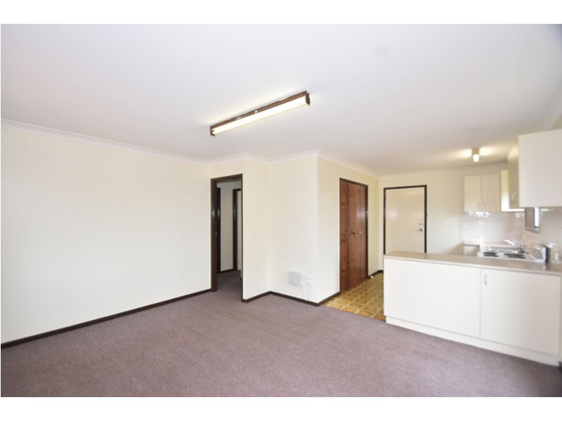 1/380 Hume Street, Centenary Heights QLD 4350